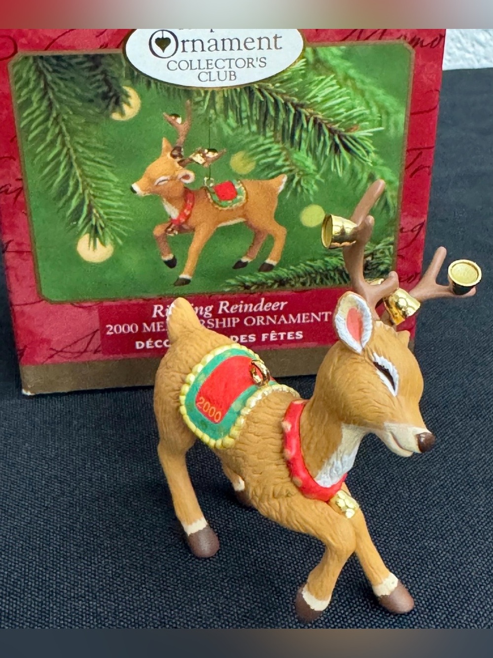 2000 Ringing Reindeer KEEPSAKE the Label Brown Reindeer Figurine